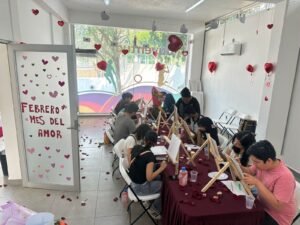 Juventud de Minatitlán celebra el Día del Amor y la Amistad con arte y creatividad
