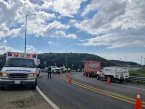Fuerte choque deja dos lesionados en Villa Allende, en la entrada del Túnel Sumergido