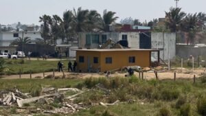 Cuatro detenidos dejó el desalojo en la colonia Ampliación Los Almendros en Coatzacoalcos
