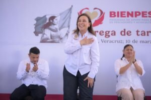 Entregan tarjetas del programa Bienpesca a pescadores en Alvarado