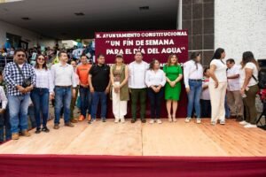 Minatitlán realiza caminata para concientizar sobre el cuidado del agua