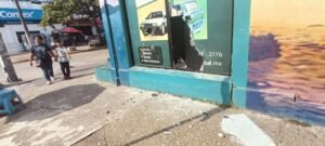 Cristalazo a casa de empeño en el centro de Coatzacoalcos