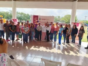 Impulsan autonomía económica de mujeres con taller de aplicación de productos Comex