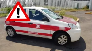 Joven se lanza de taxi en movimiento para evitar presunto abuso en Coatzacoalcos
