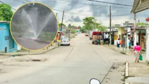Reportan fuga de agua potable en Coatzacoalcos; vecinos exigen reparación urgente