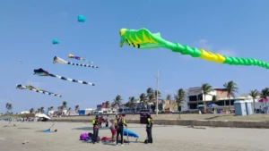 Coatzacoalcos se llena de color con el arranque del Festival de Papalotes 2026