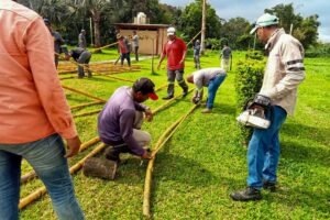 Refuerzan limpieza en parques infantiles de Nanchital para mejorar espacios públicos