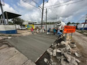 Ayuntamiento de Coatzacoalcos avanza en rehabilitación de vialidades y drenaje
