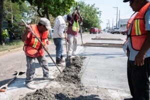Llaman a respetar zonas de obra tras daño a concreto en Nanchital