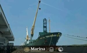 Zarpa buque desde Coatzacoalcos con cargamento industrial rumbo al Caribe