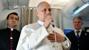 Trump llama “débil” al Papa León XIV y el pontífice responde: “No tengo miedo”