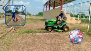 Ayuntamiento de Nanchital realiza mantenimiento en unidad deportiva de Guadalupe Tepeyac