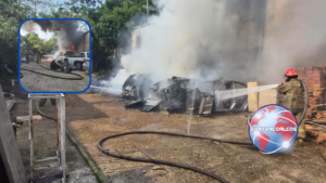 Quema de basura provoca incendio y consume varios vehículos en Minatitlán