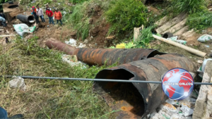 Trabajan a contrarreloj para reparar tubería colapsada en la colonia Benito Juárez Sur