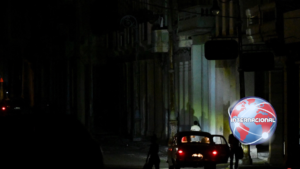 Colapsa la red eléctrica nacional de Cuba y deja sin luz a millones de personas