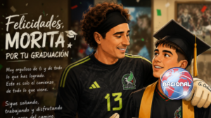 Guillermo Ochoa felicita a Gilberto Mora por graduarse de la preparatoria