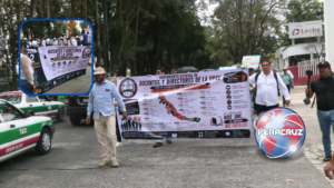 Maestros de la UPAV bloquean avenida Ruiz Cortines en Xalapa para exigir pago de salarios