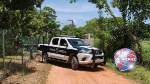 Dejan presunto mensaje delictivo en barda de escuela primaria en Cosoleacaque