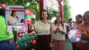 Niñas y niños del DIF Coatzacoalcos celebran la Independencia de México