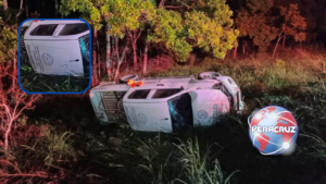 Volcadura de camioneta de seguridad privada deja dos lesionados en Las Choapas